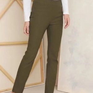 Chicos Slim Green Petite Pants Size 6 Petite
